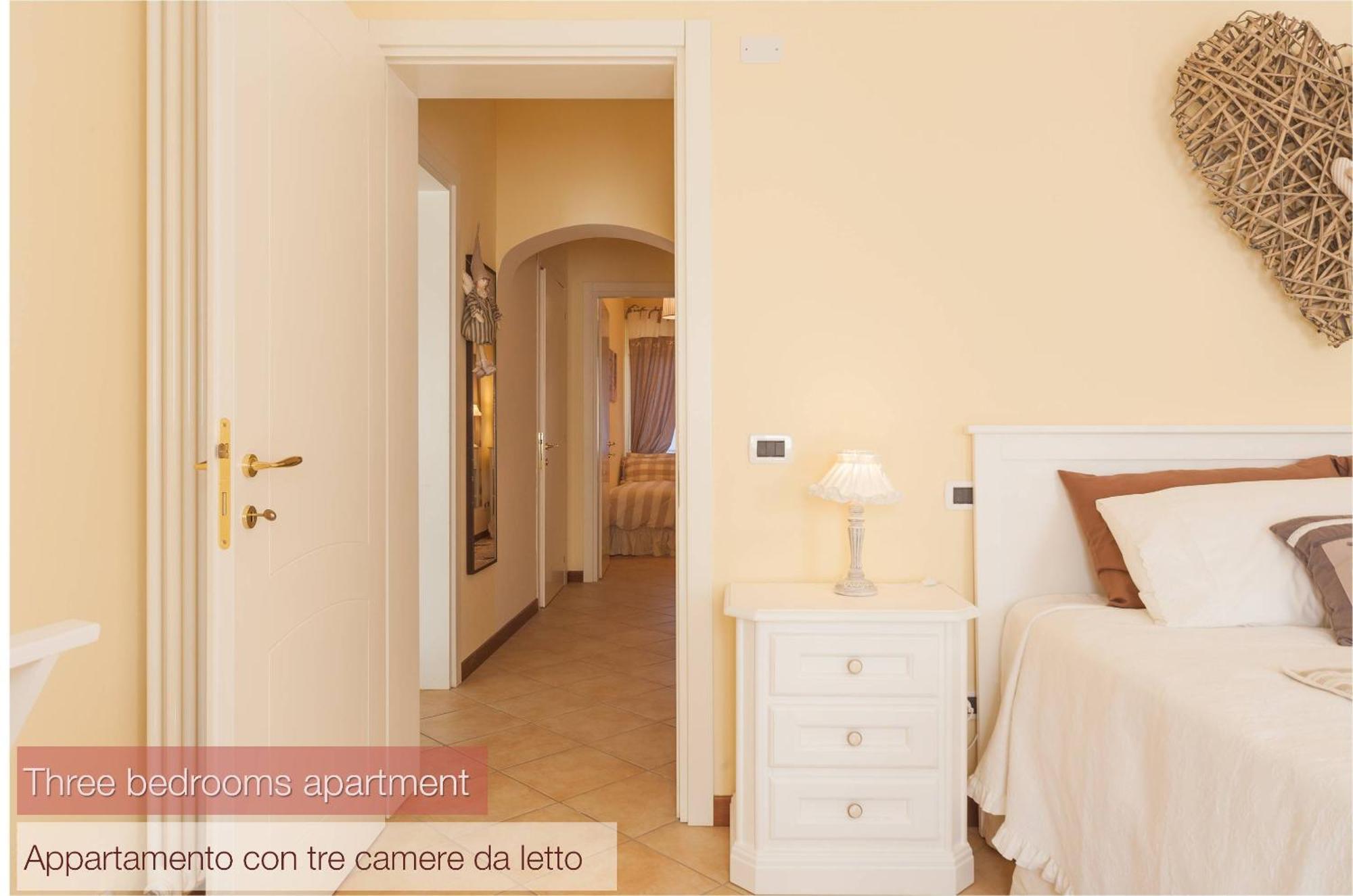 Nina Guest House Longare 객실 사진