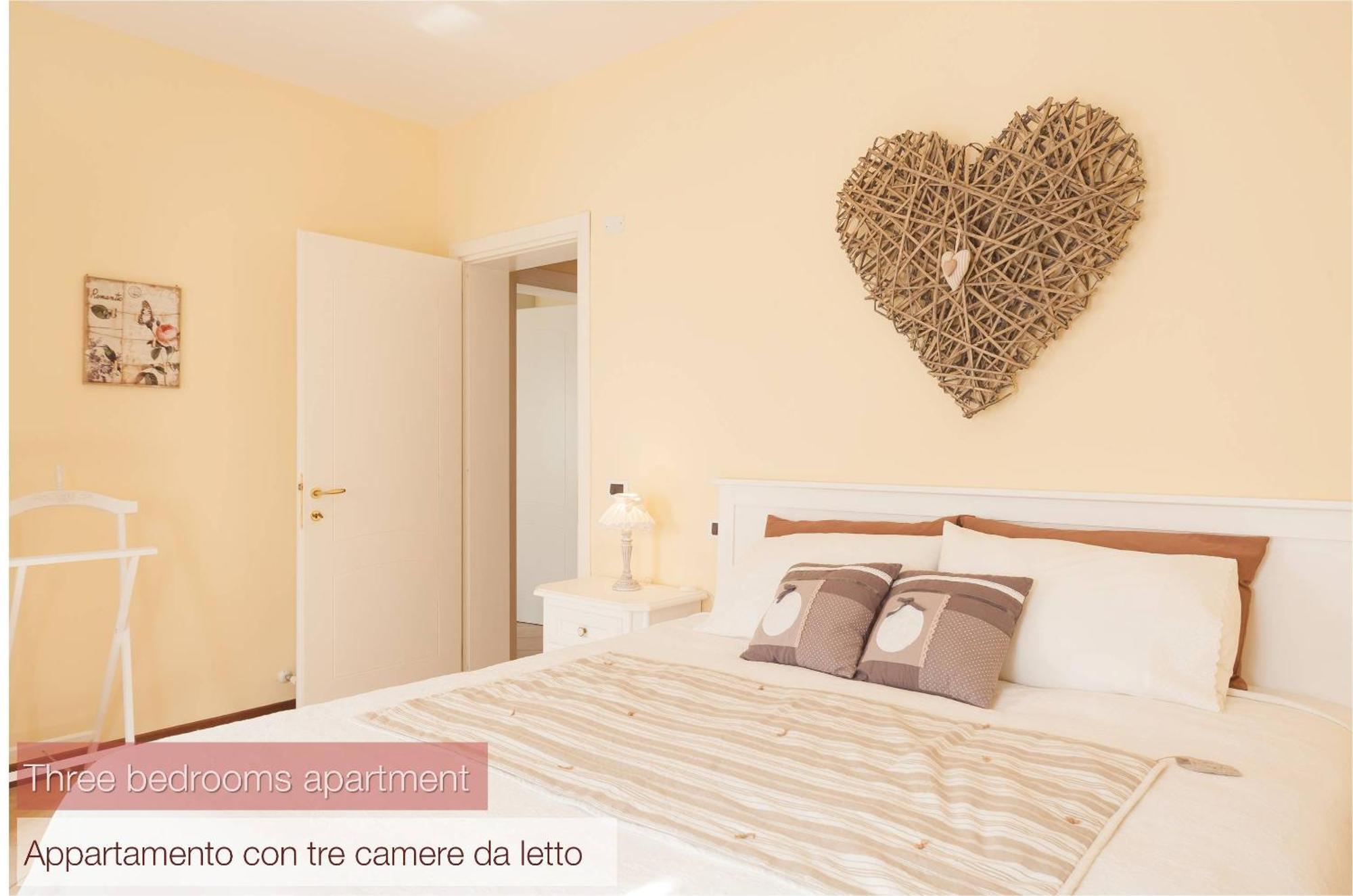 Nina Guest House Longare 객실 사진