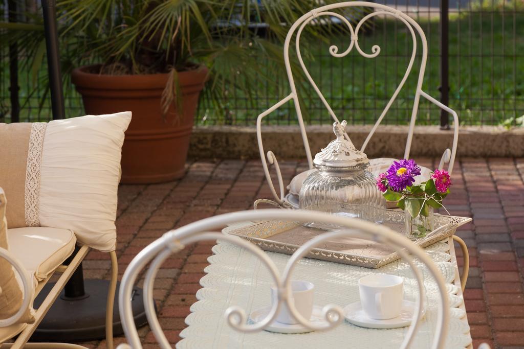 Nina Guest House Longare 외부 사진